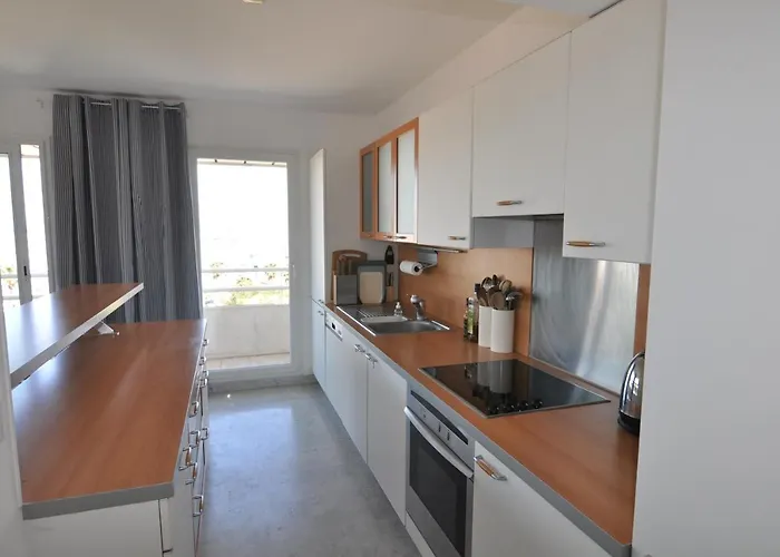 Stunning 2-bedroom & Panoramic Sea View -stayinantibes- 54 Soleau Αντίμπ